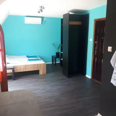 Aurora Apartman *