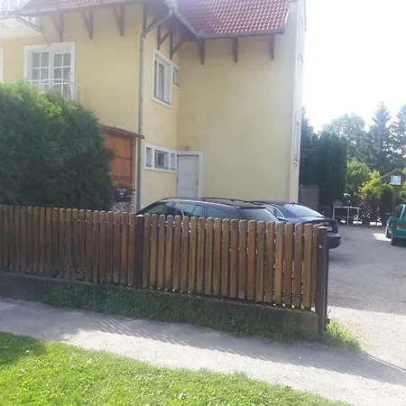 Aurora Apartman *